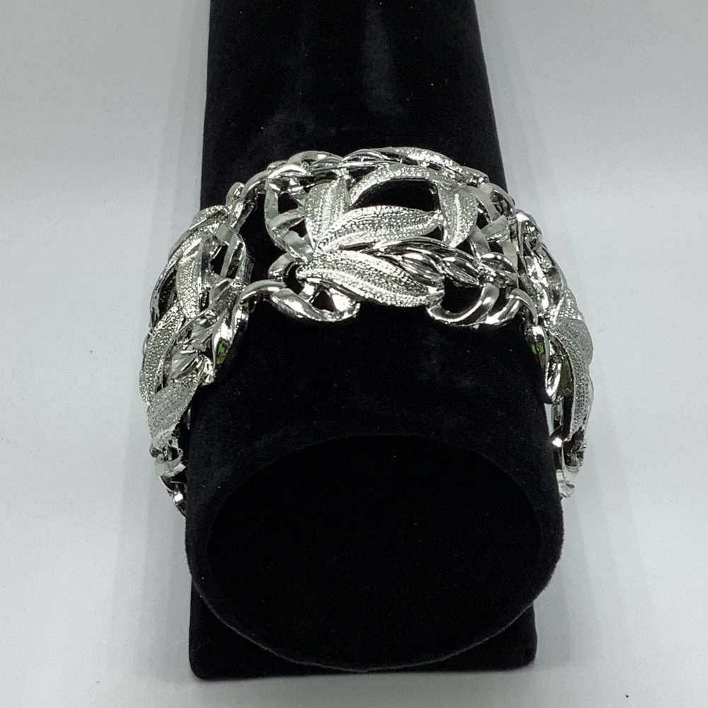 Silver‎ Tone Square Leaf Panel Link Bracelet